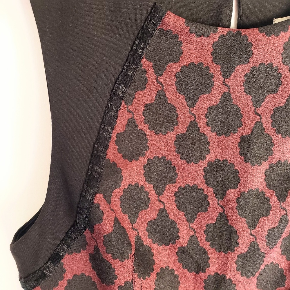 Rachel Roy Black & Maroon Detail Sleeveless Dress - Picture 4 of 8
